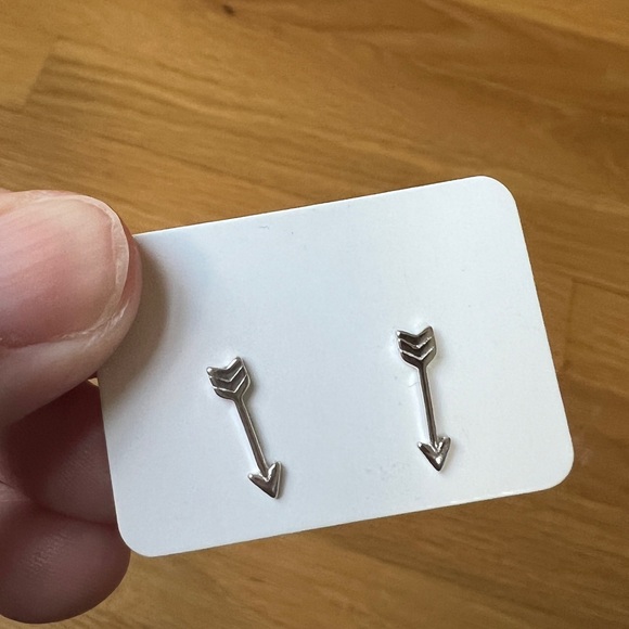 Silver Arrow Stud Earring - Picture 1 of 3